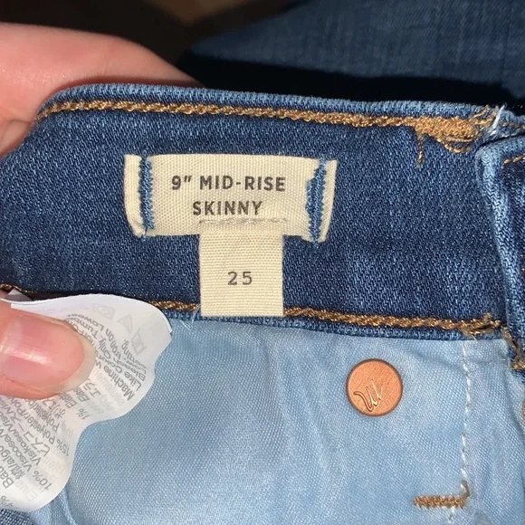 Madewell | Mid Rise Skinny Leg Button Fly Size 25 - Picture 8 of 9
